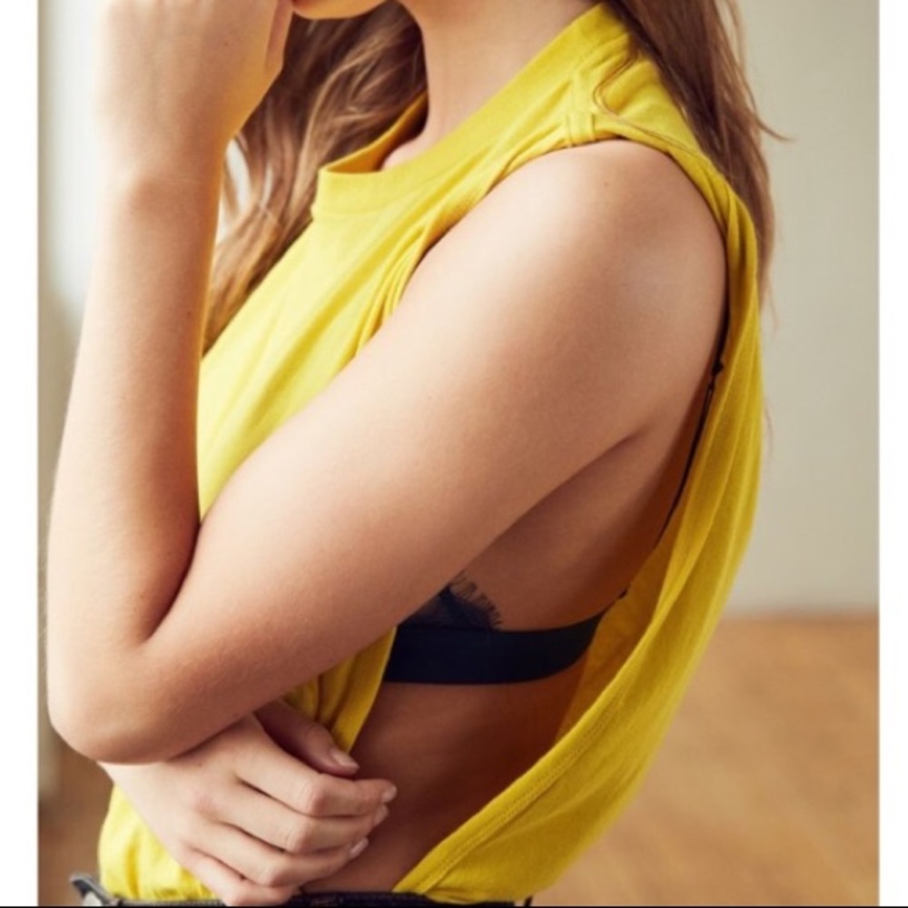 ❤️SOLD❤️BDG Yellow Gold Drop Armhole Muscle Tank Top - Picture 7 of 13